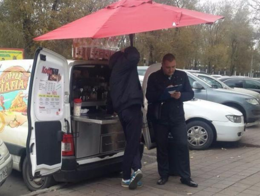 Незаконную торговлю мобильных кофеен пресекли в Ростове-на-Дону