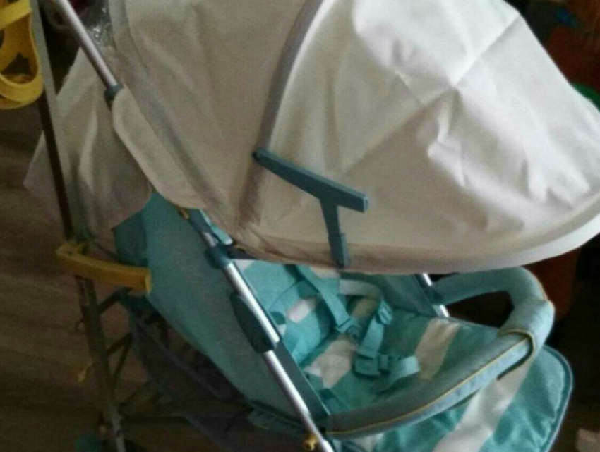 «Укатившаяся» из подъезда детская коляска забрала с собой уважение к людям у жительницы Ростова