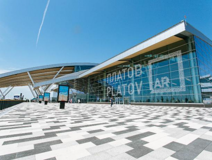 Илья Варламов назвал аэропорт Платов лучшим в России