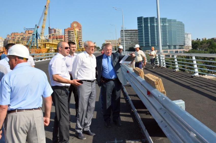 В Ростове рядом с Ворошиловским мостом благоустроят территорию