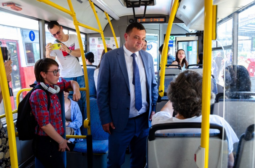 В Ростове-на-Дону на маршруты общественного транспорта выходит лишь до 75% подвижного состава