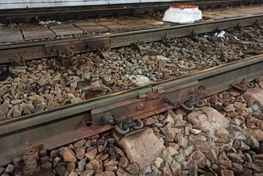 В Ростовской области  24-летнюю девушку насмерть сбил пассажирский поезд