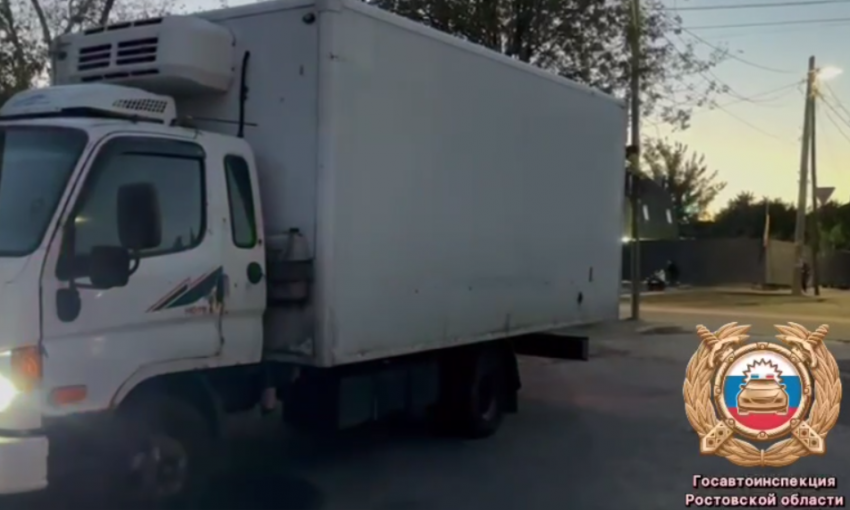 Малолетний ребёнок попал под грузовик на Доватора в Ростове