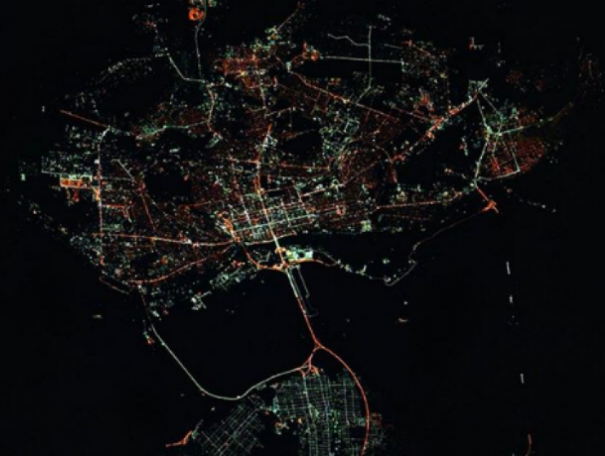 Космонавты опубликовали снимок ночного Ростова с борта МКС