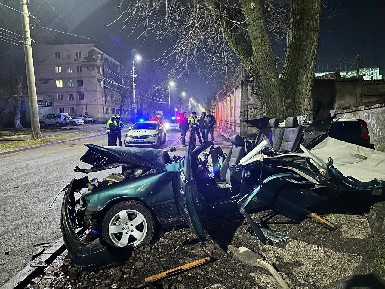 В Ростове подросток на Mercedes-Benz устроил смертельное ДТП на Западном