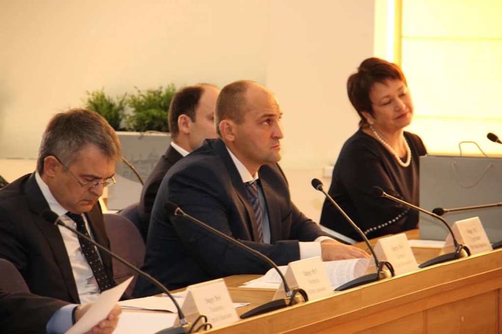 Виталий Горунович на заседании. Фото - инстаграм депутата