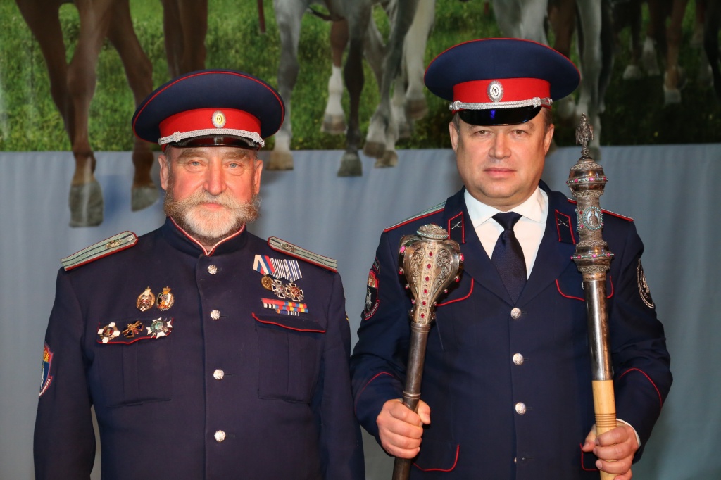 гончаров атаман булава.JPG