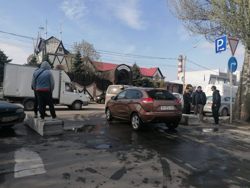 Торговцы рынков под Ростовом вышли на несанкционированную акцию