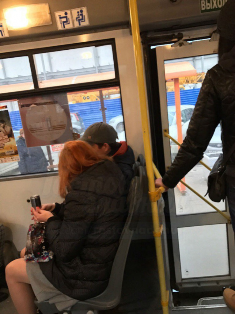 В Якутске девушка, которую приняли за школьницу, подверглась сексуальному домогательству в автобусе