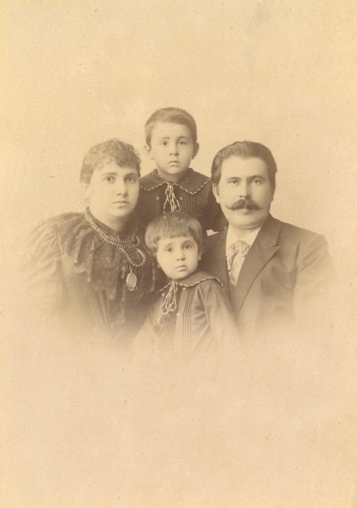 Kechekian_family_1893.jpg