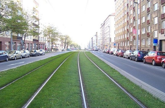 big_tram2.jpg