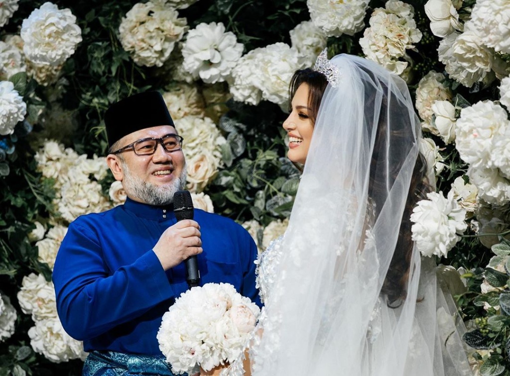 Экс-супруга короля Малайзии Оксана Воеводина пообещала показать лицо своего сына. Фото: Оксана Воеводина / instagram.com